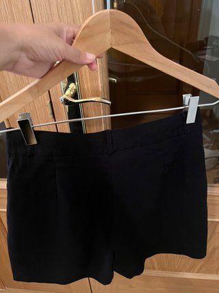 Shorts negros Stradivarius