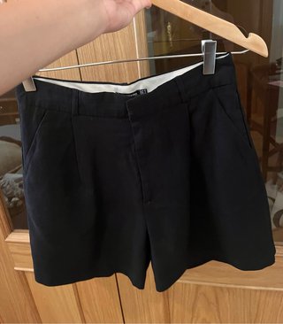 Shorts negros Stradivarius