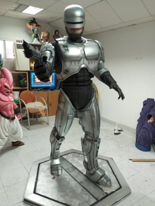 Robocop tamaño real