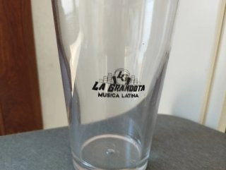 Lote 8 vasos y copas colección