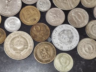 Lote de monedas comunistas