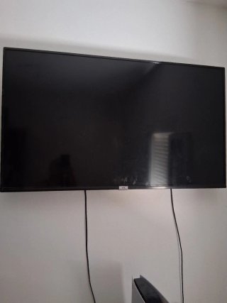 Televisor TCL Negro VENDO PORQUE NO TIENE SONIDO
