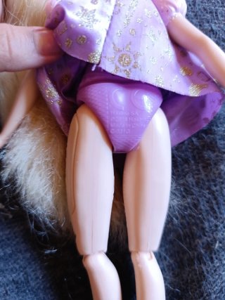 Muñeca Rapunzel Disney Morada