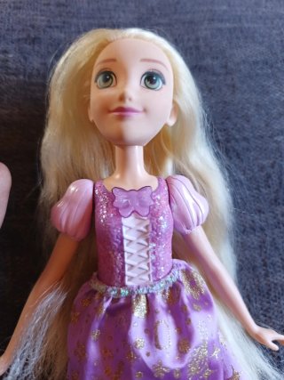 Muñeca Rapunzel Disney Morada