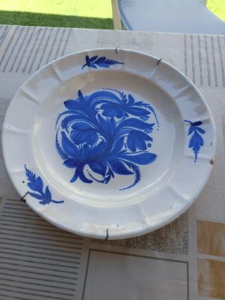 Piatti decorativi blu e bianchi