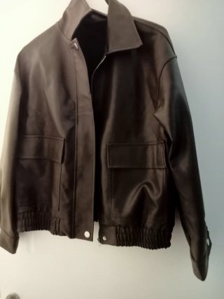 Chaqueta bomber efecto piel Shein marrón