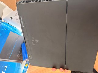 PS4 500GB + Mando + 12 Juegos (Caja)