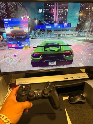 PS4 500GB + Mando + 12 Juegos (Caja)