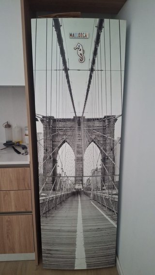 Nevera con diseño de puente