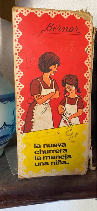 Churrera Bernar La Maneja una Niña