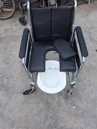 Silla de ruedas - ducha y WC