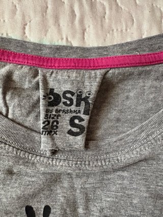 Camiseta gris con gatos y ratones