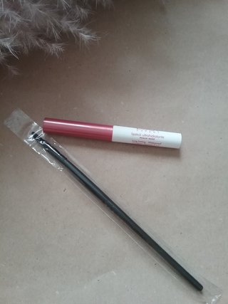 Labial Rosa/Rojo + Pincel