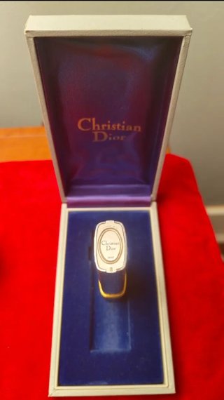 Encendedor Christian Dior chapado oro