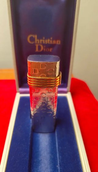 Encendedor Christian Dior chapado oro