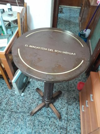 Mesa alta vintage de madera