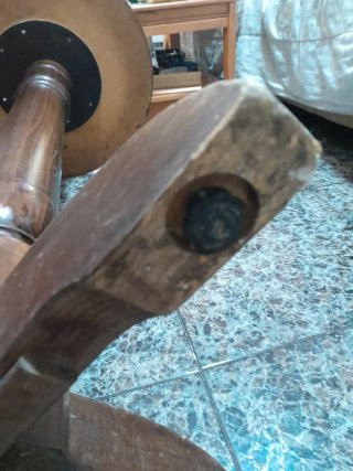 Mesa alta vintage de madera