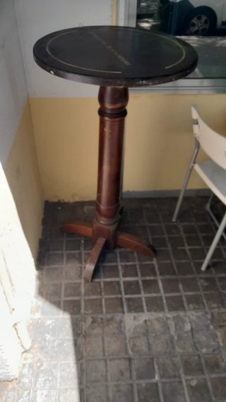 Mesa alta vintage de madera