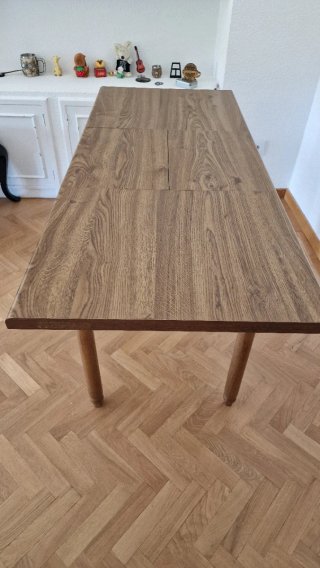 Mesa de madera rústica