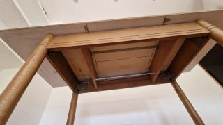 Mesa de madera rústica