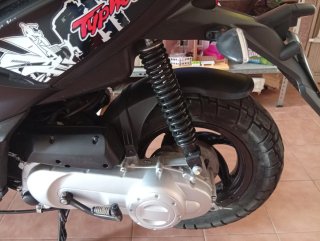 Piaggio 2021 Scooter Negra