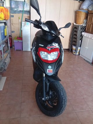 Piaggio 2021 Scooter Negra