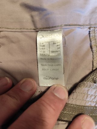 Pantalón corto deportivo Quechua Talla 44