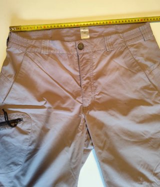 Pantalón corto deportivo Quechua Talla 44
