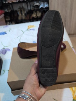 Zapatos morados con pedrería