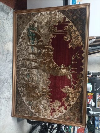Tapiz antiguo ciervo dorado marco madera