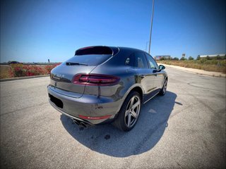 Porsche Macan Turbo 2018