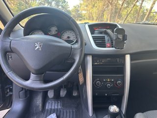 Peugeot 207 2011