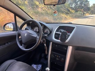 Peugeot 207 2011