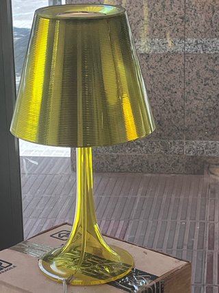 Lampada Miss-K Flos Gialla Philippe Starck