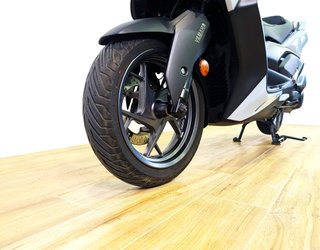 YAMAHA XMAX 125  Tech MAX (modelo actual) 2025