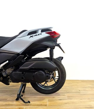YAMAHA XMAX 125  Tech MAX (modelo actual) 2025