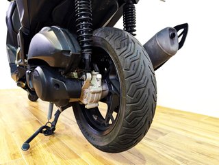 YAMAHA XMAX 125   (modelo actual) 2024