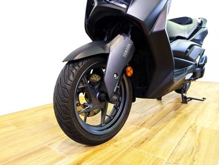 YAMAHA XMAX 125   (modelo actual) 2024