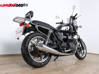 TRIUMPH BONNEVILLE T100