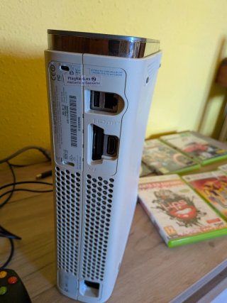 Xbox 360 + 2 mandos + 6 juegos + micro