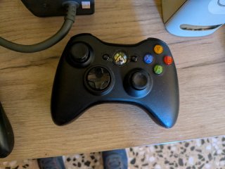 Xbox 360 + 2 mandos + 6 juegos + micro