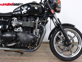 TRIUMPH BONNEVILLE T100