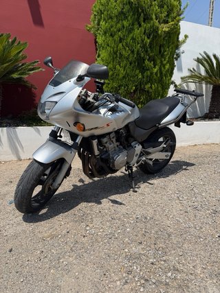 Honda CB600S Hornet Plata