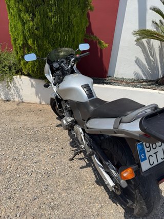 Honda CB600S Hornet Plata
