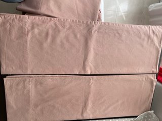 Funda nórdica, bajera y almohadas rosa