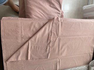 Funda nórdica, bajera y almohadas rosa