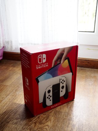 Nintendo Switch OLED Blanca + Funda