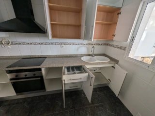 Cocina Completa con Encimera de Granito