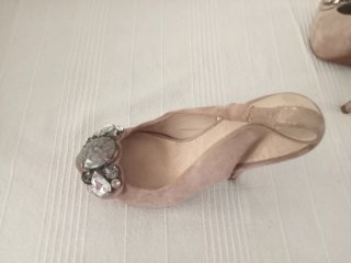 Zapatos fiesta destalonados beige/gris
