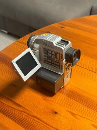 Sony DCR-PC110E Handycam Digital